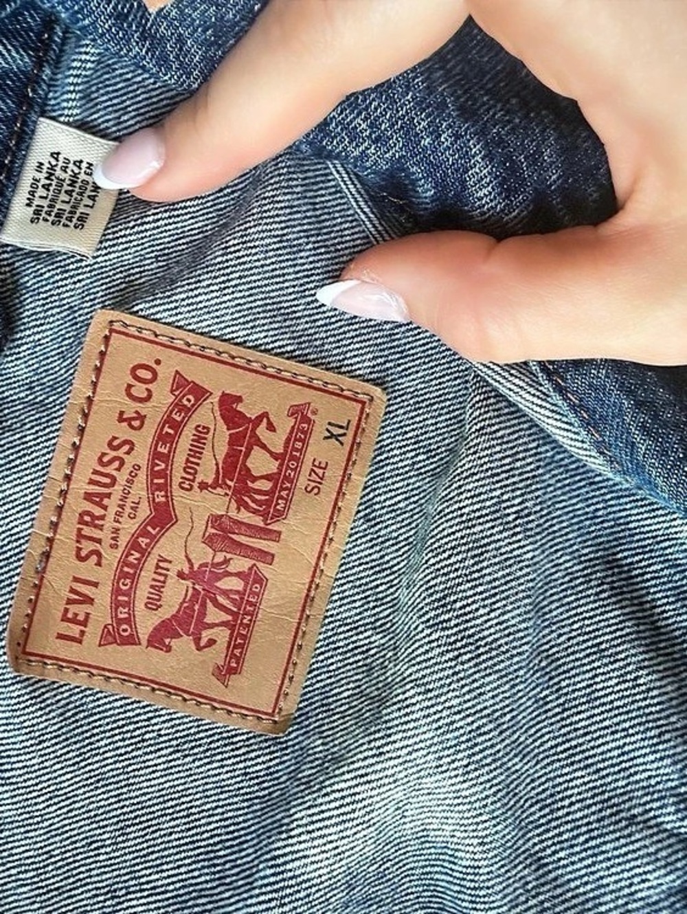 Levi's Jacket - Picture 2 of 2